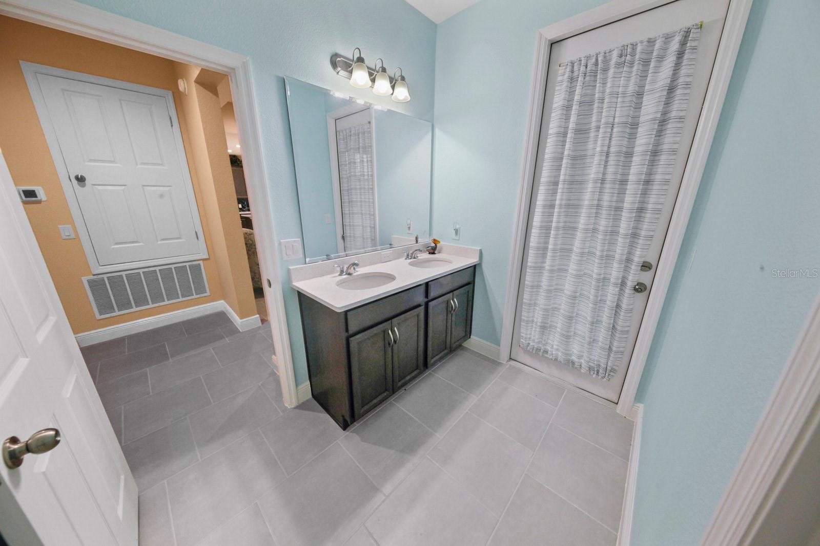 1064 Cavender Creek Rd 