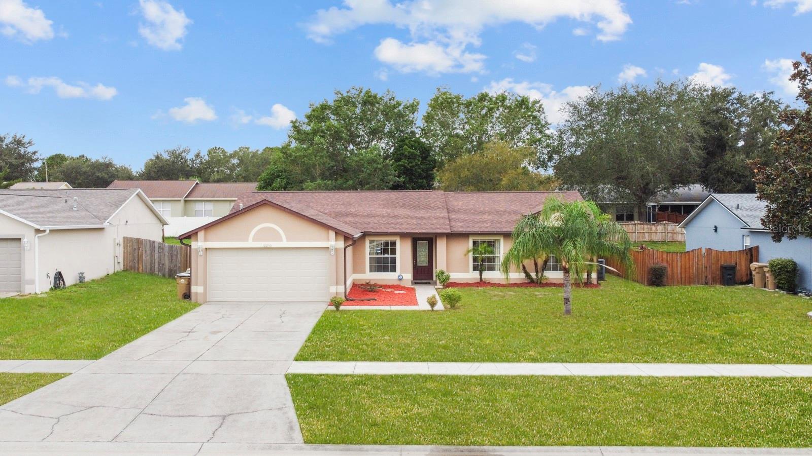 12250 Woodglen Cir 