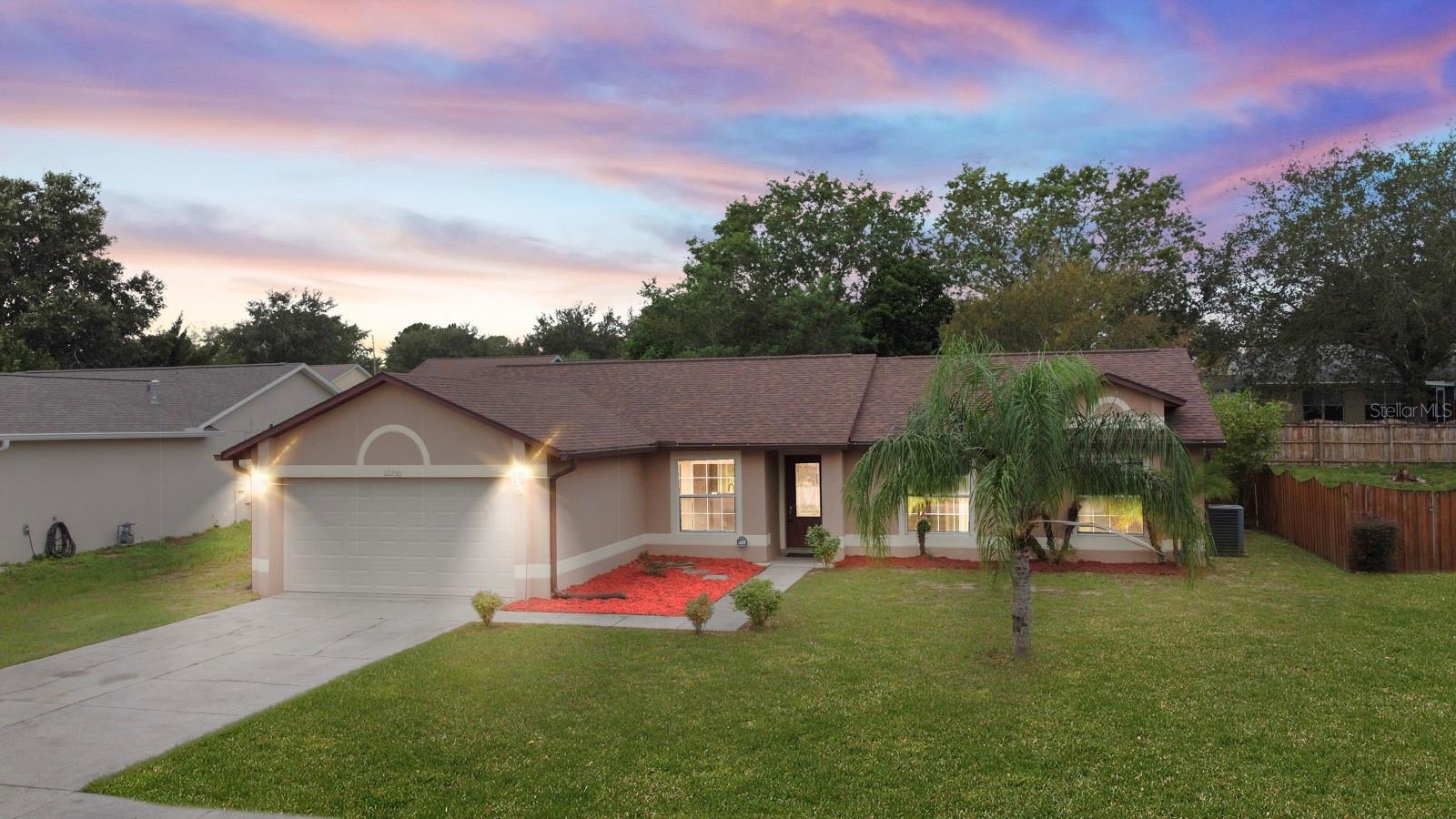 12250 Woodglen Cir 