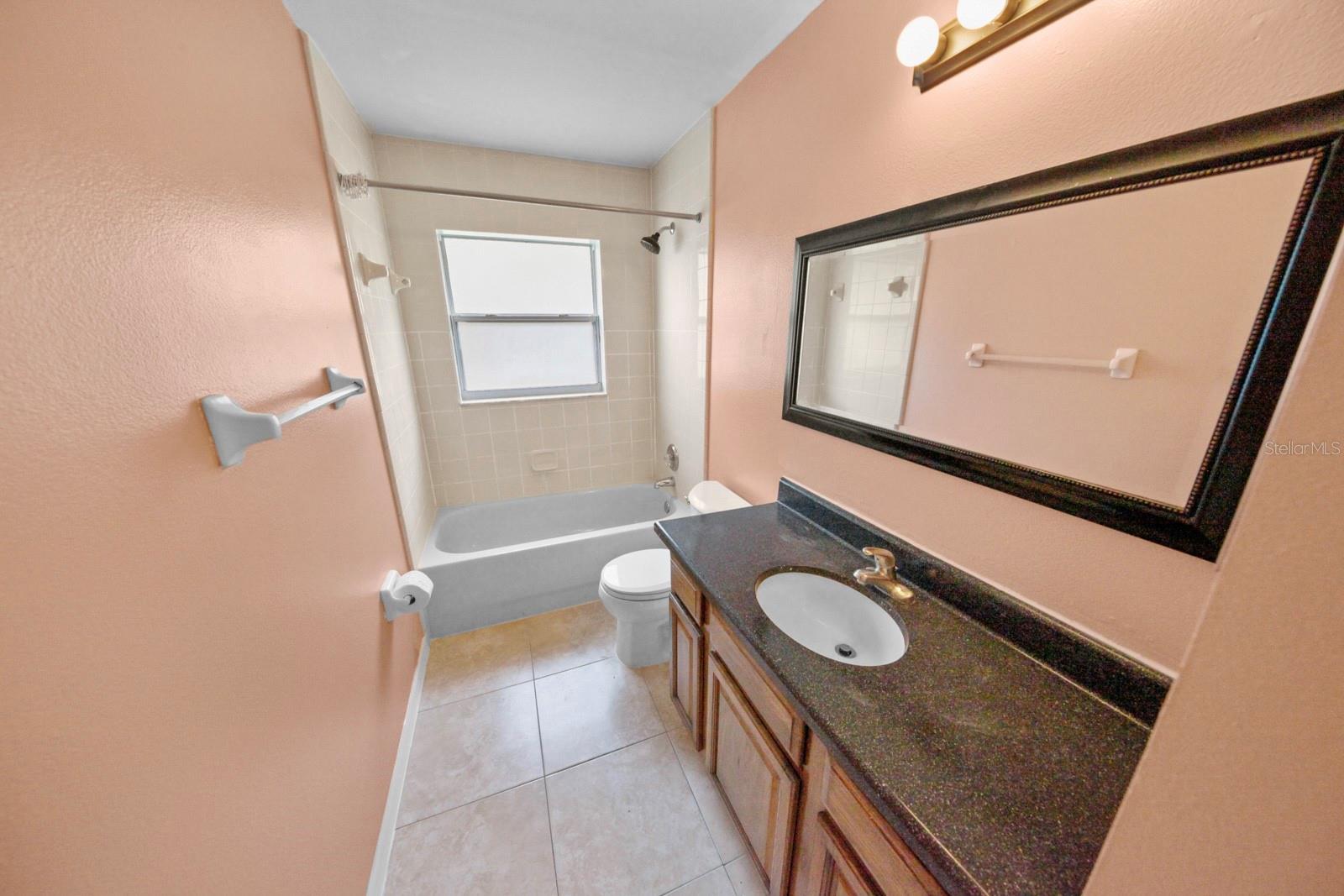 12250 Woodglen Cir 