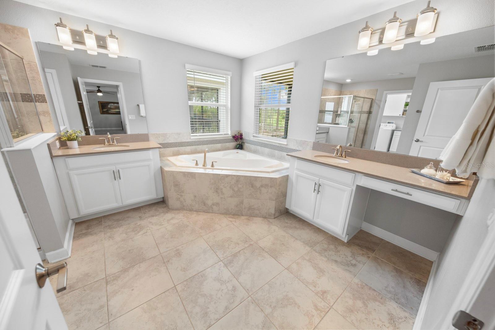 3436 Shallow Cove Ln 