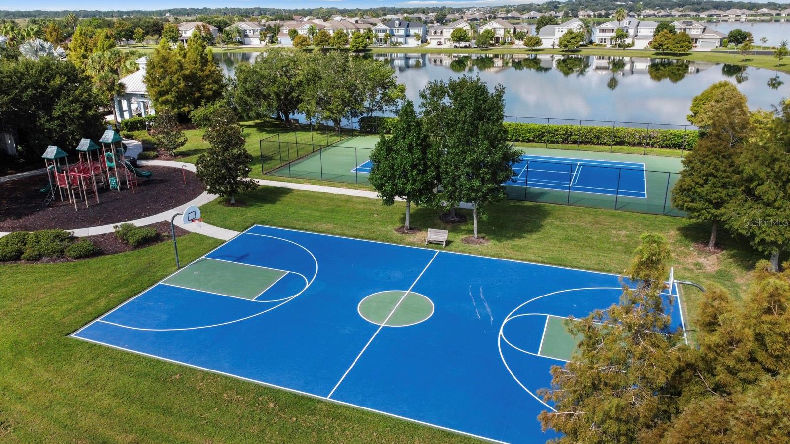 552 Juniper Springs Dr 