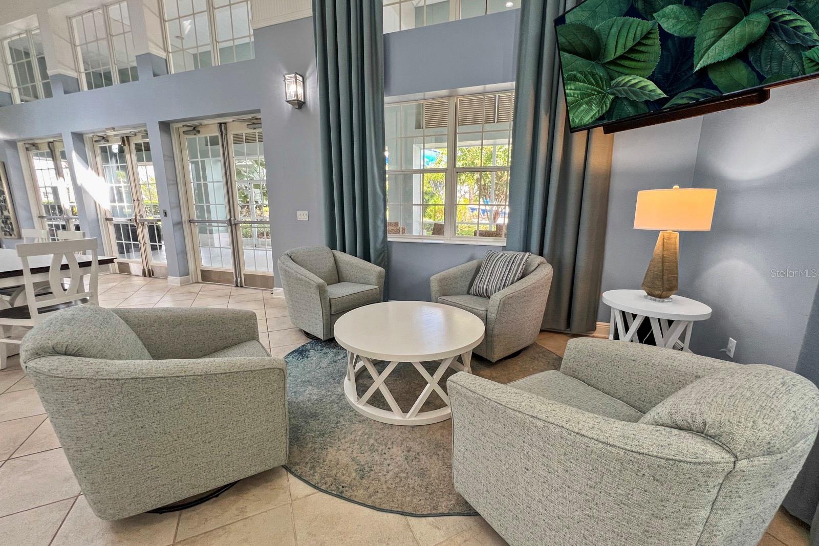 552 Juniper Springs Dr 