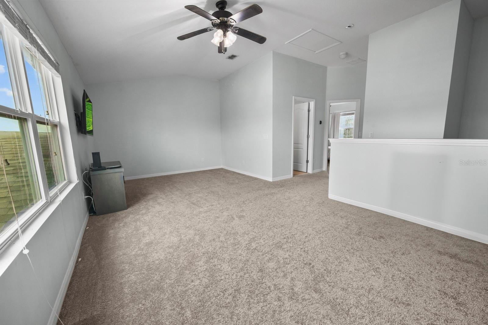 552 Juniper Springs Dr 