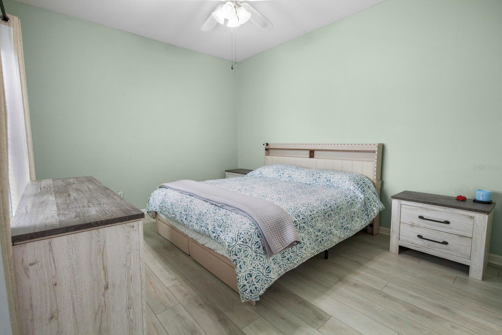 552 Juniper Springs Dr 