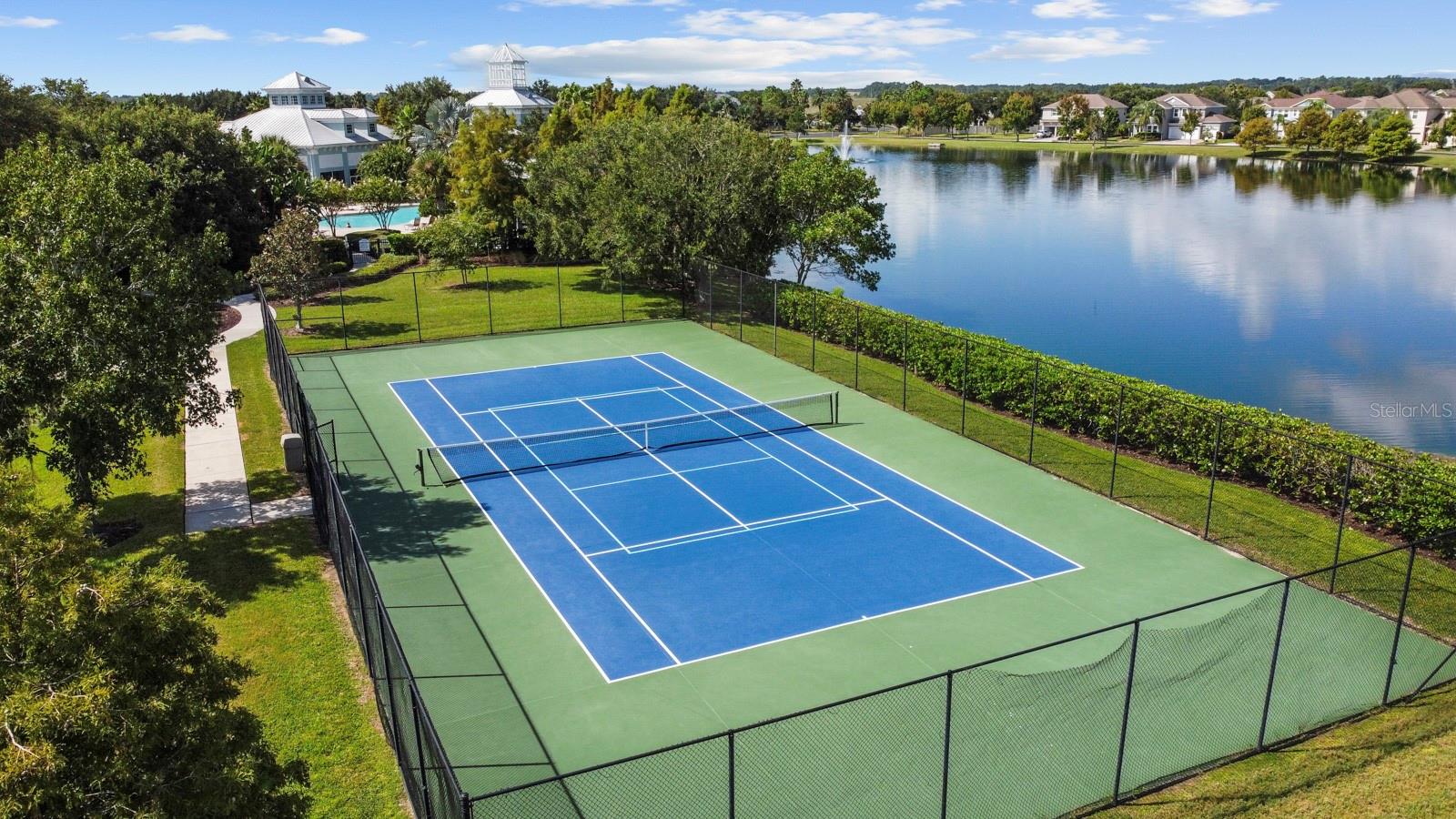 552 Juniper Springs Dr 