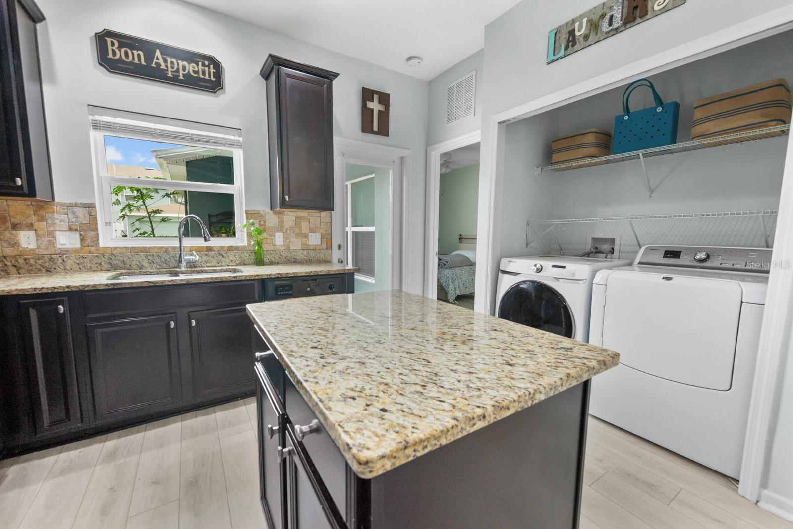 552 Juniper Springs Dr 