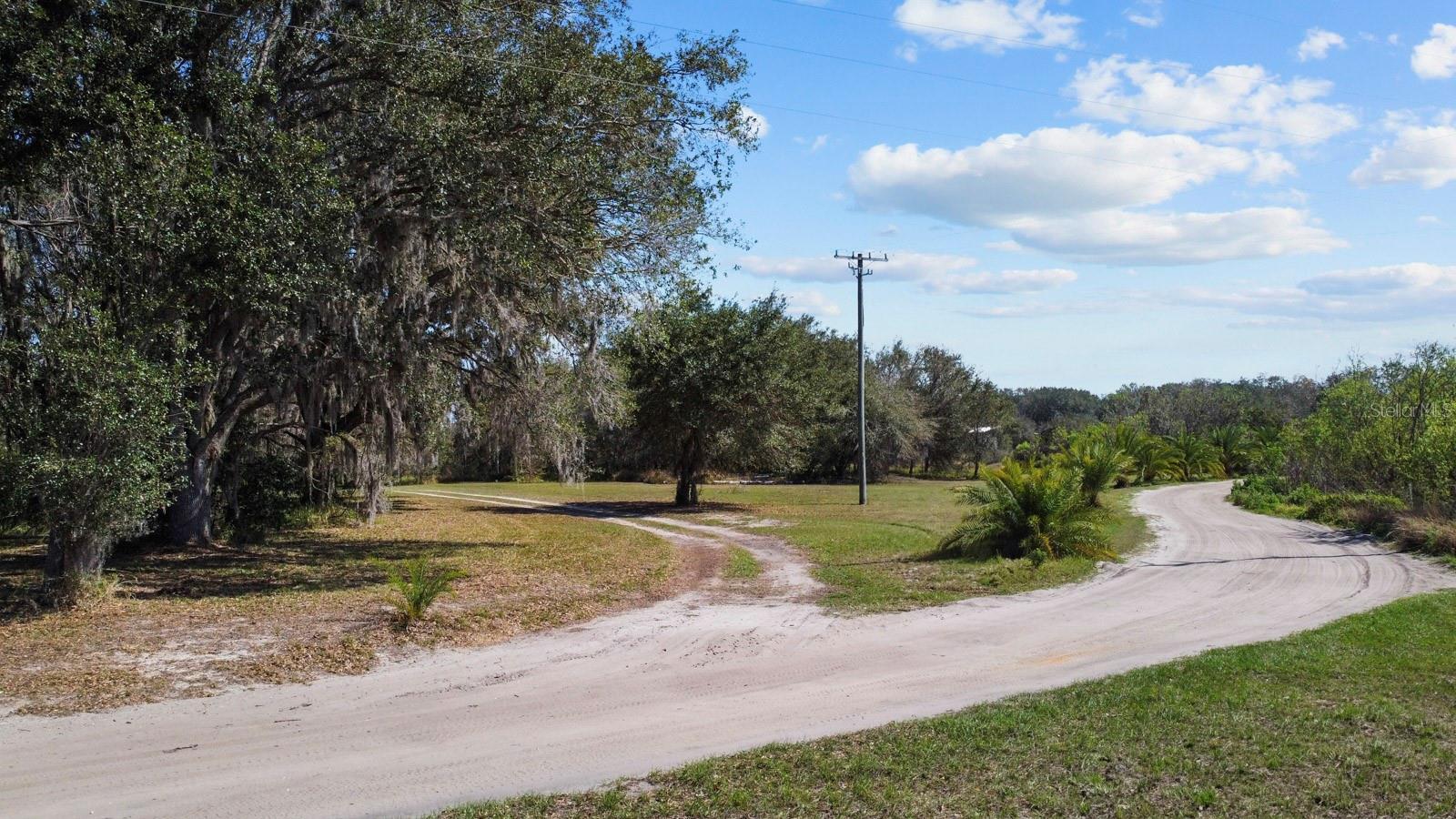8122 Pine Island Rd 