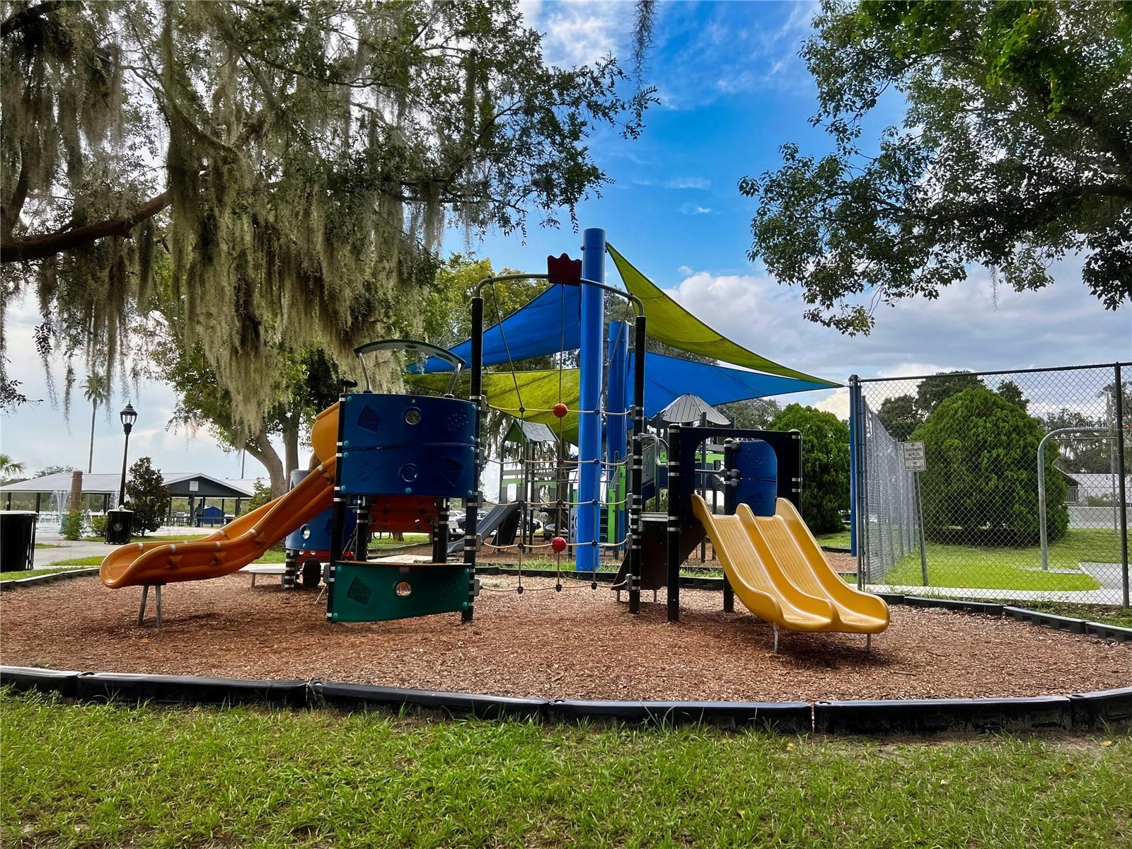 8122 Pine Island Rd 