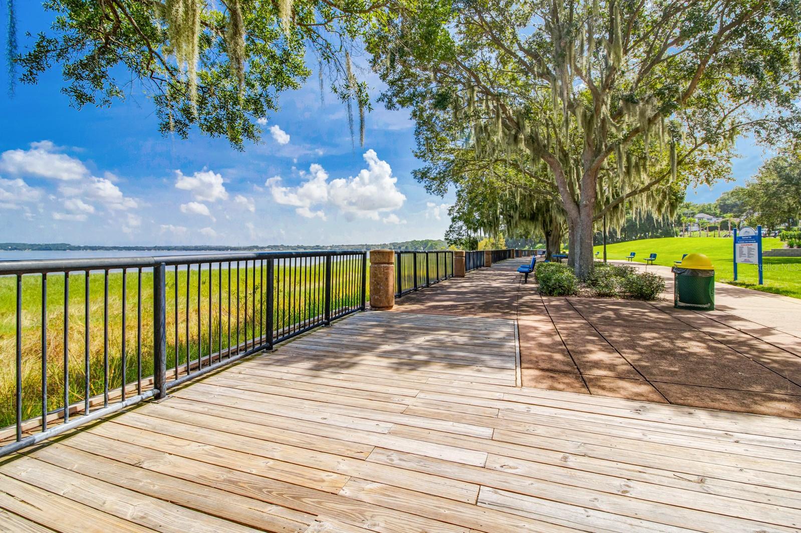 8122 Pine Island Rd 