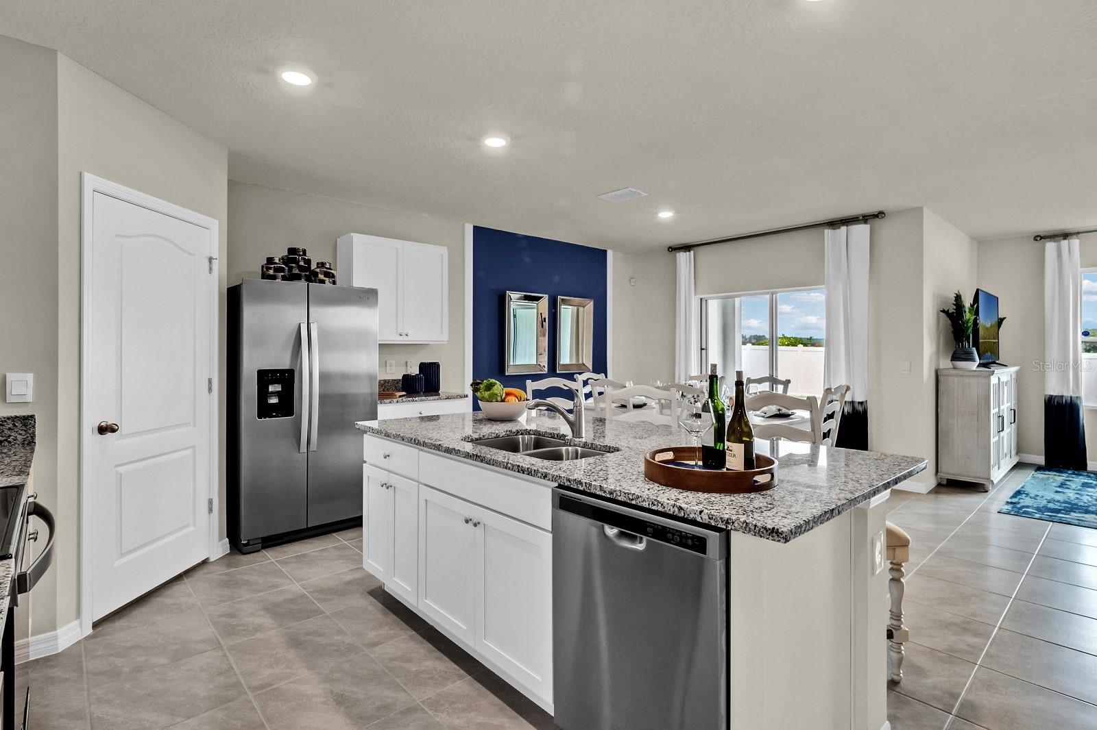 9560 Black Walnut Dr