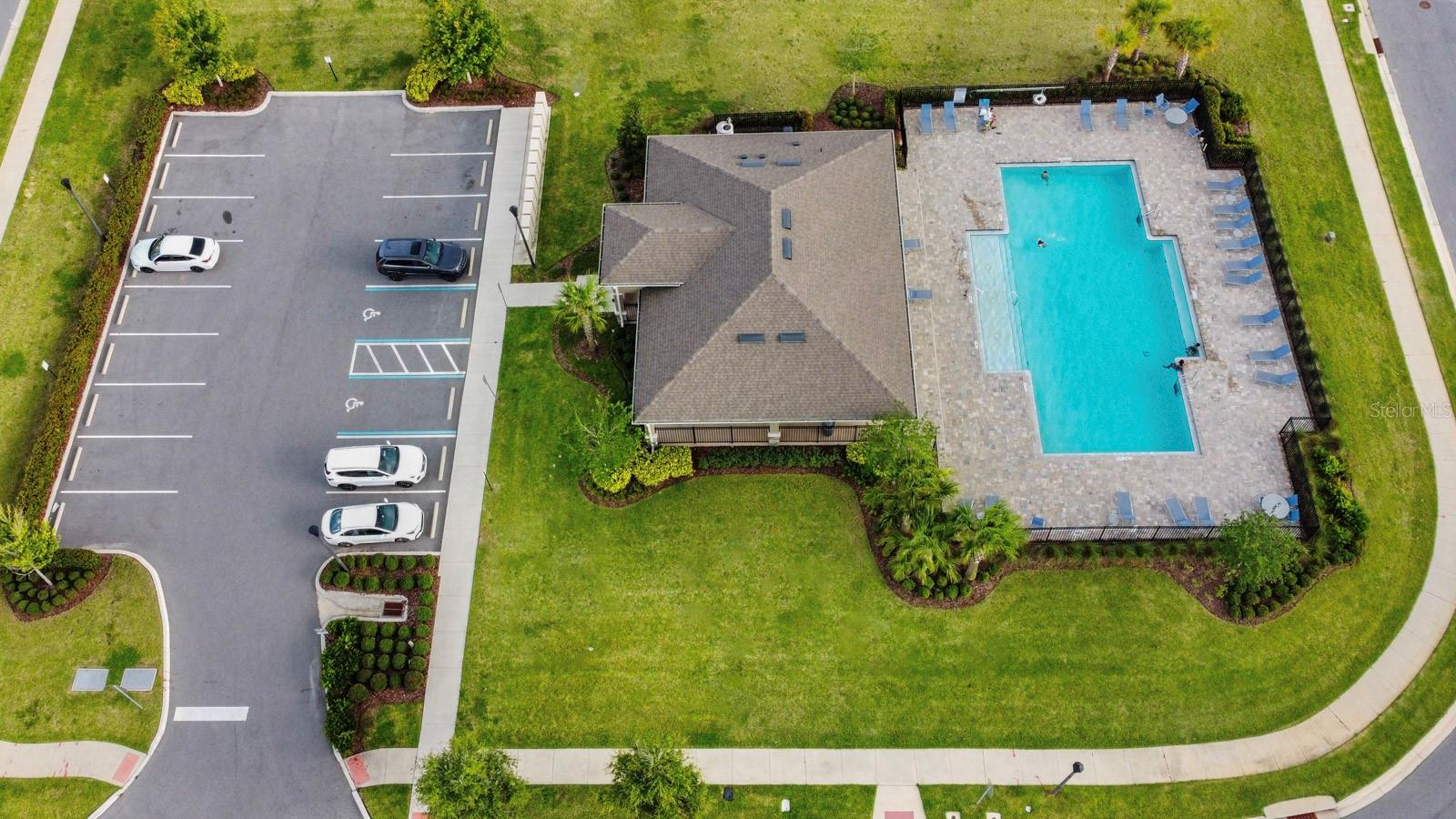 9560 Black Walnut Dr