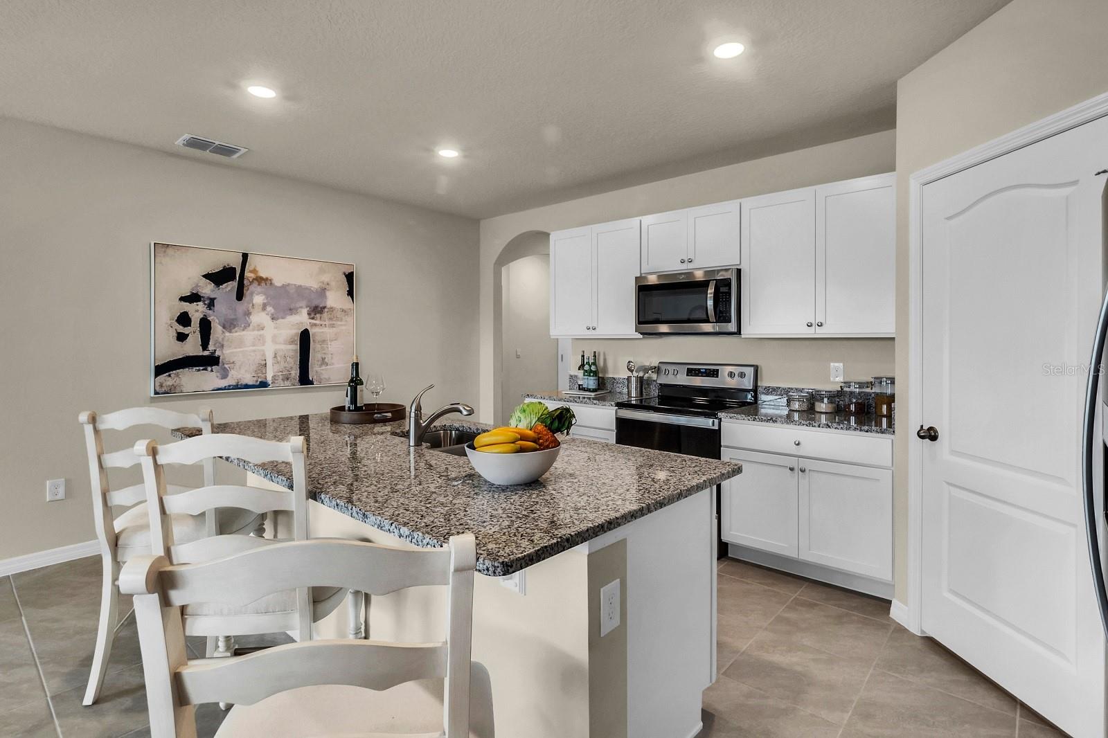 9560 Black Walnut Dr