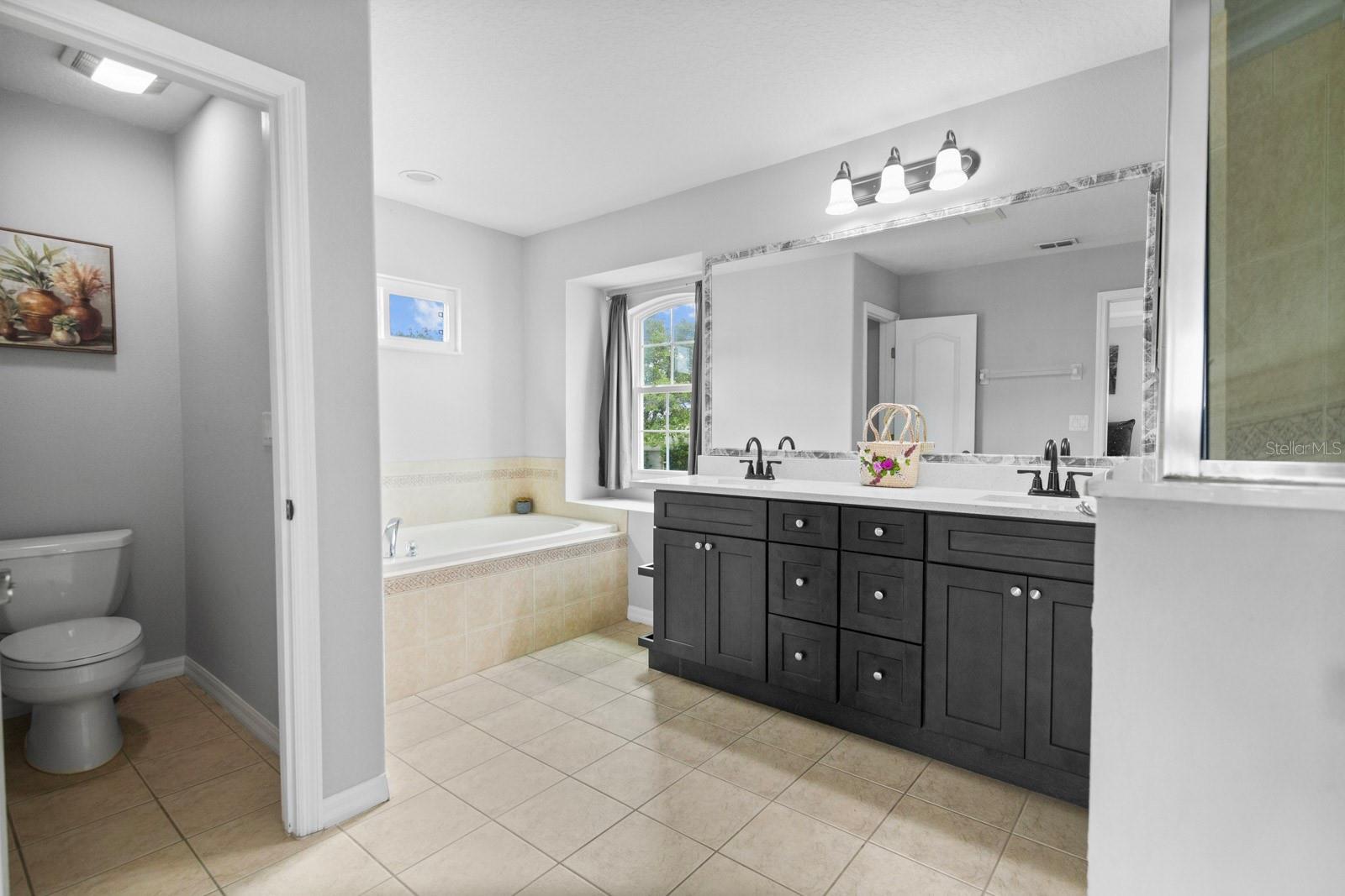 5209 Cape Hatteras Dr