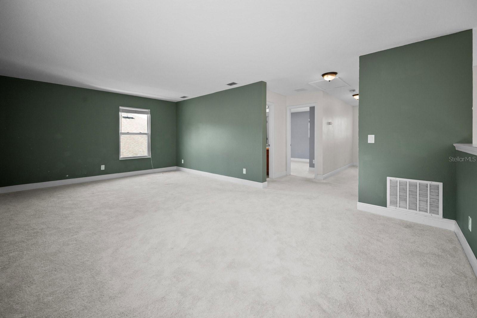 1073 VINSETTA CIR
