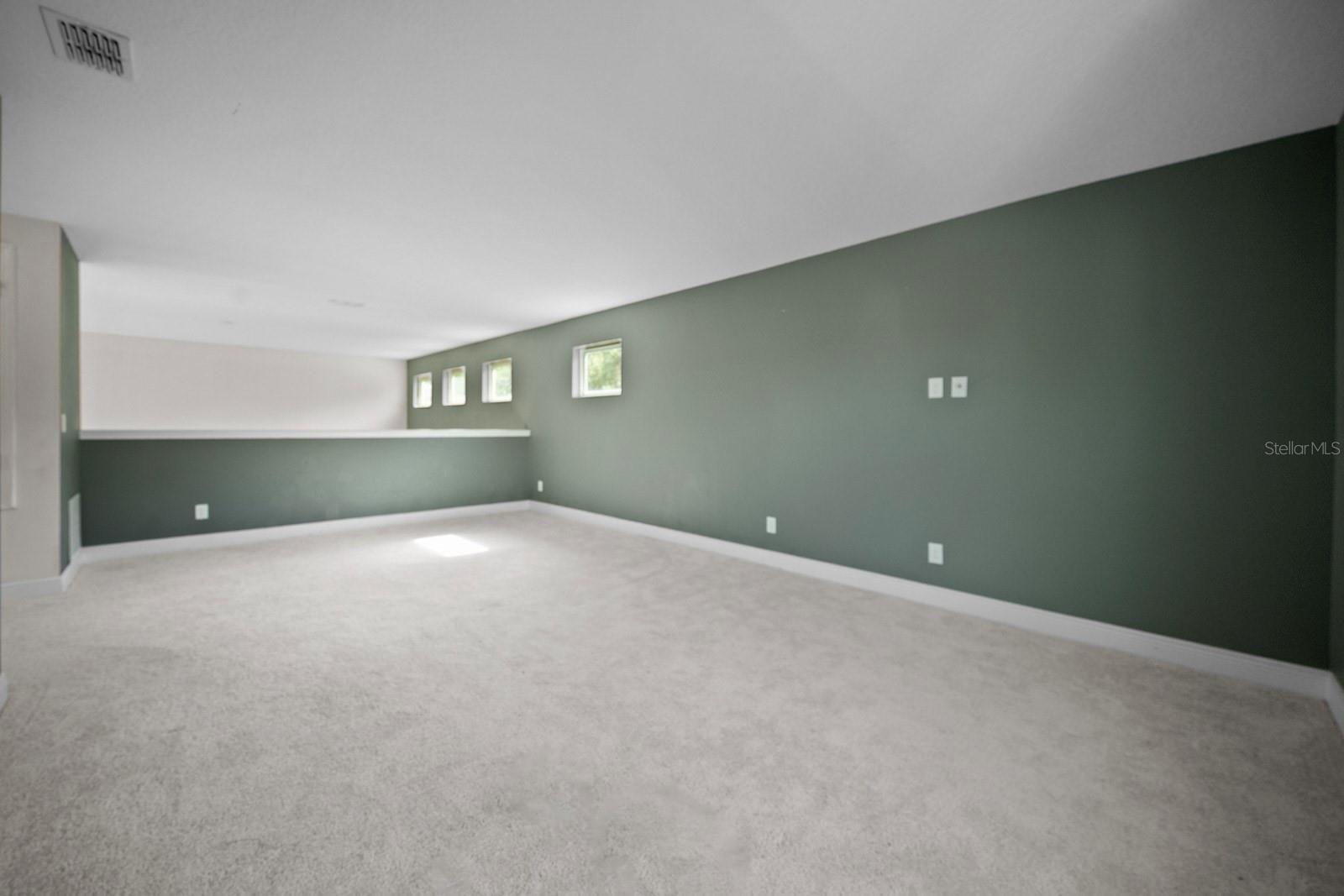 1073 VINSETTA CIR