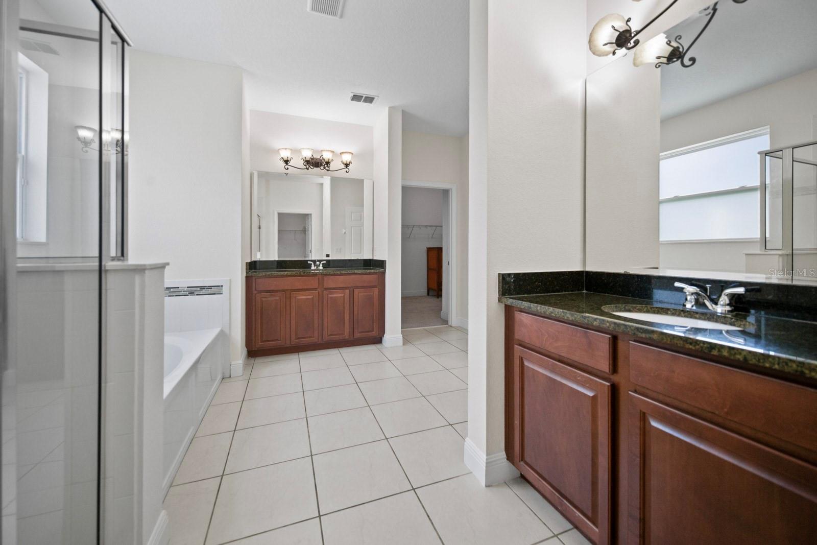 1073 VINSETTA CIR
