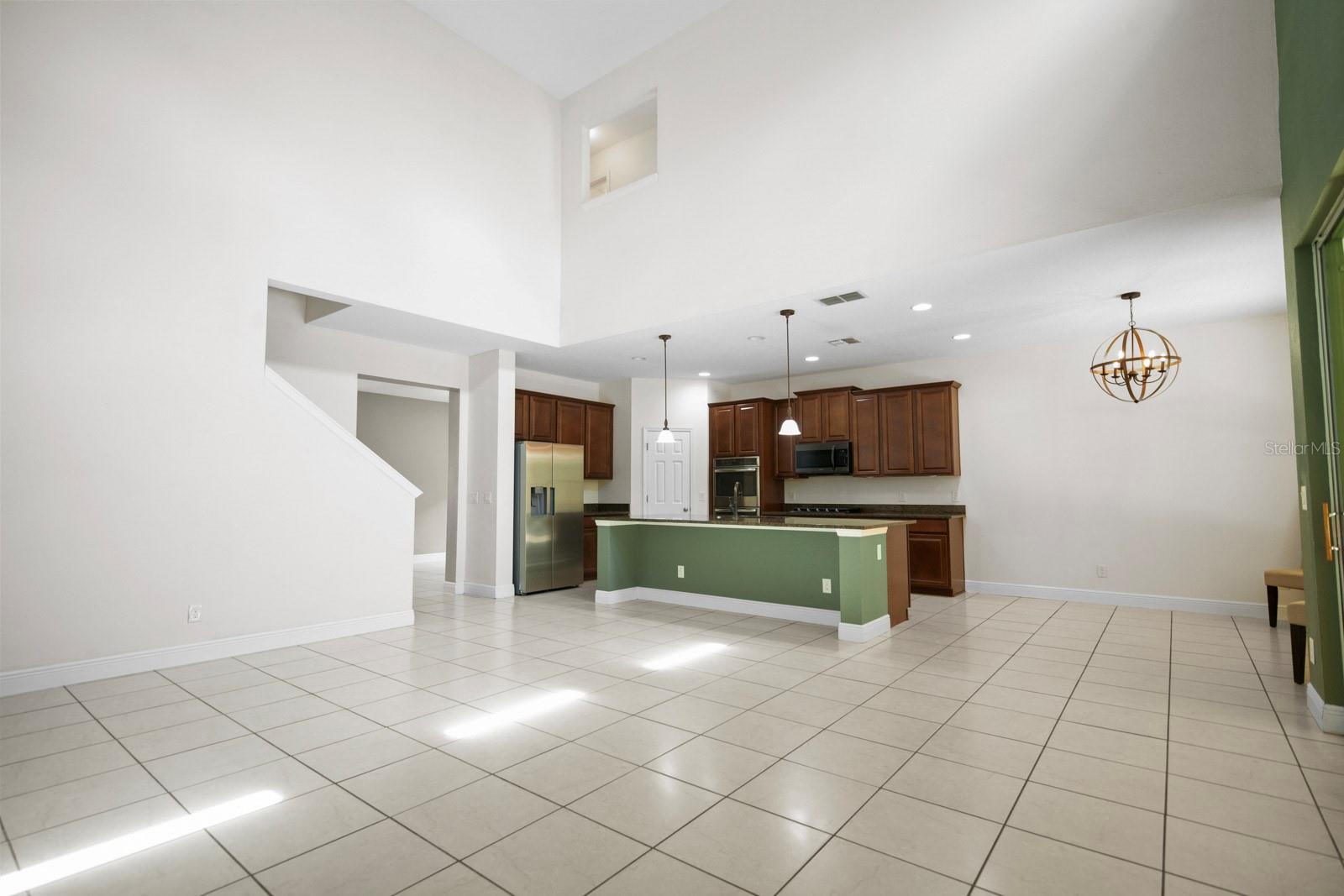 1073 VINSETTA CIR