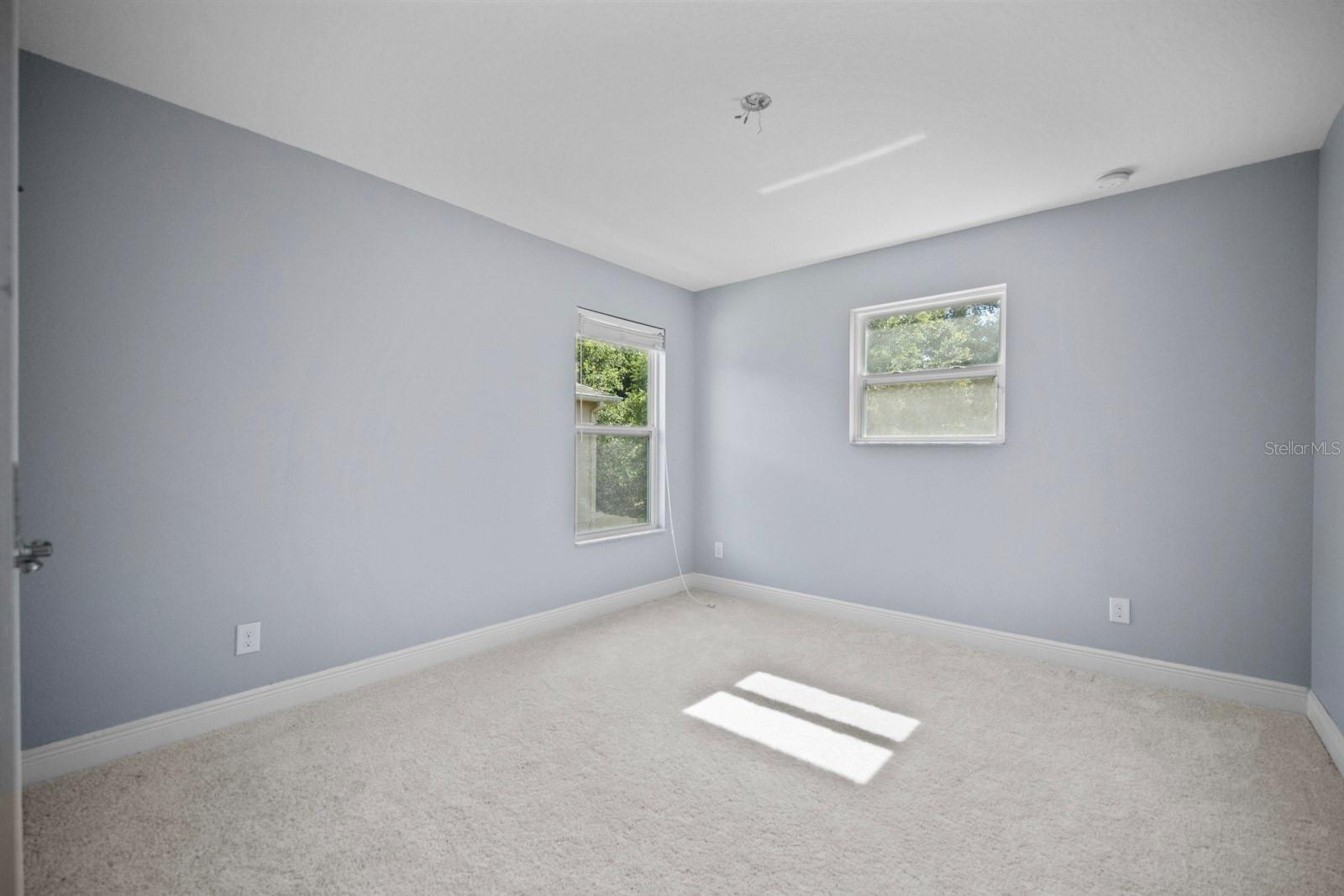 1073 VINSETTA CIR