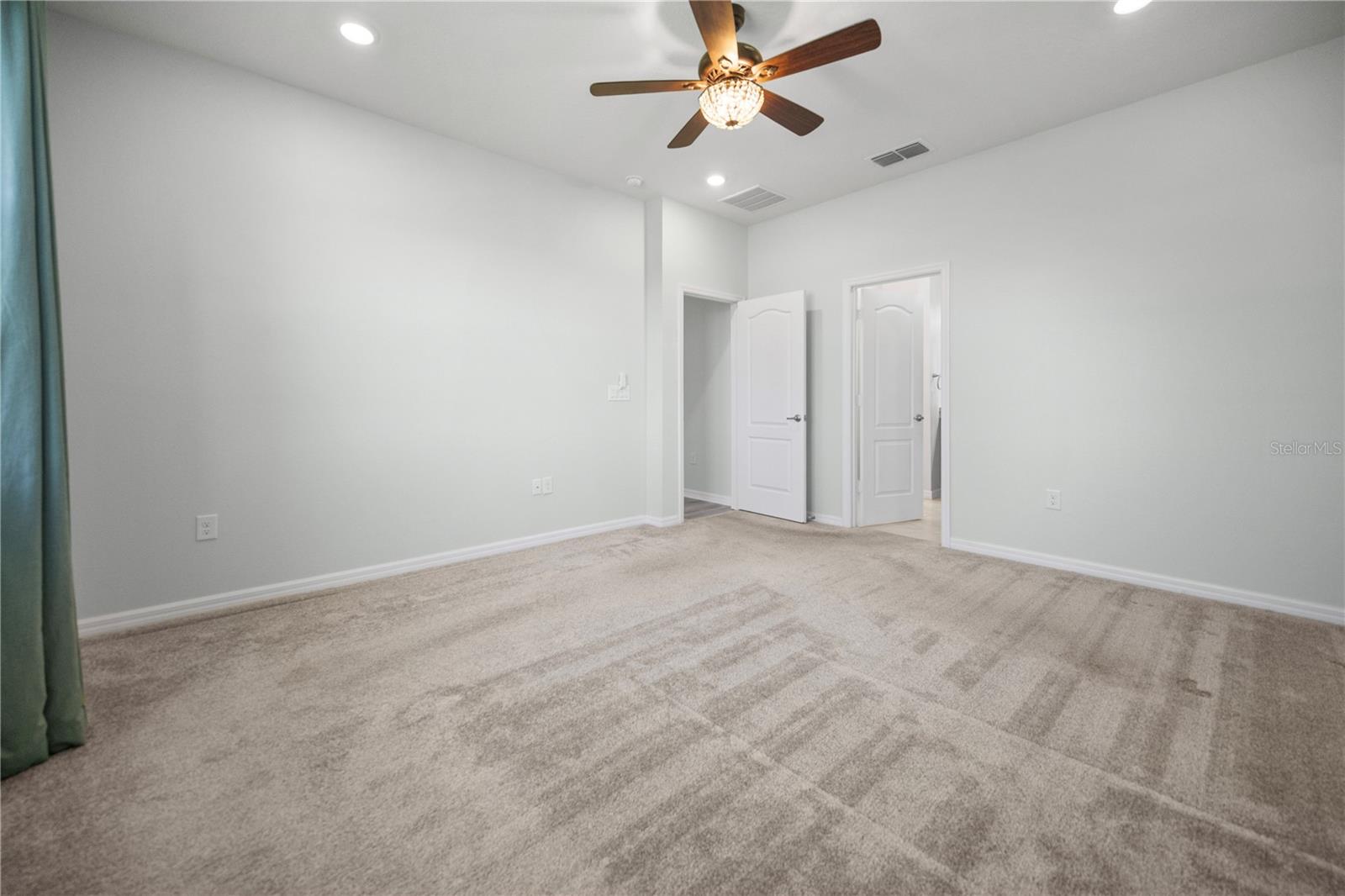 1688 LITTLELEAF BOXWOOD LOOP