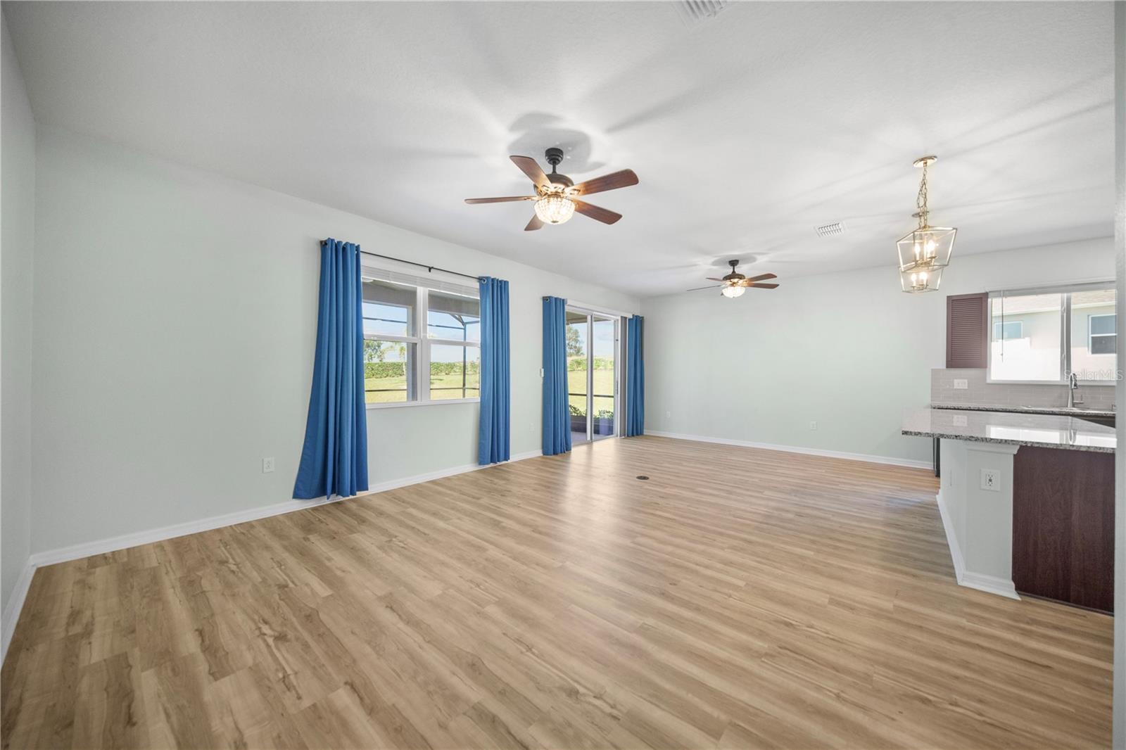 1688 Littleleaf Boxwood Loop