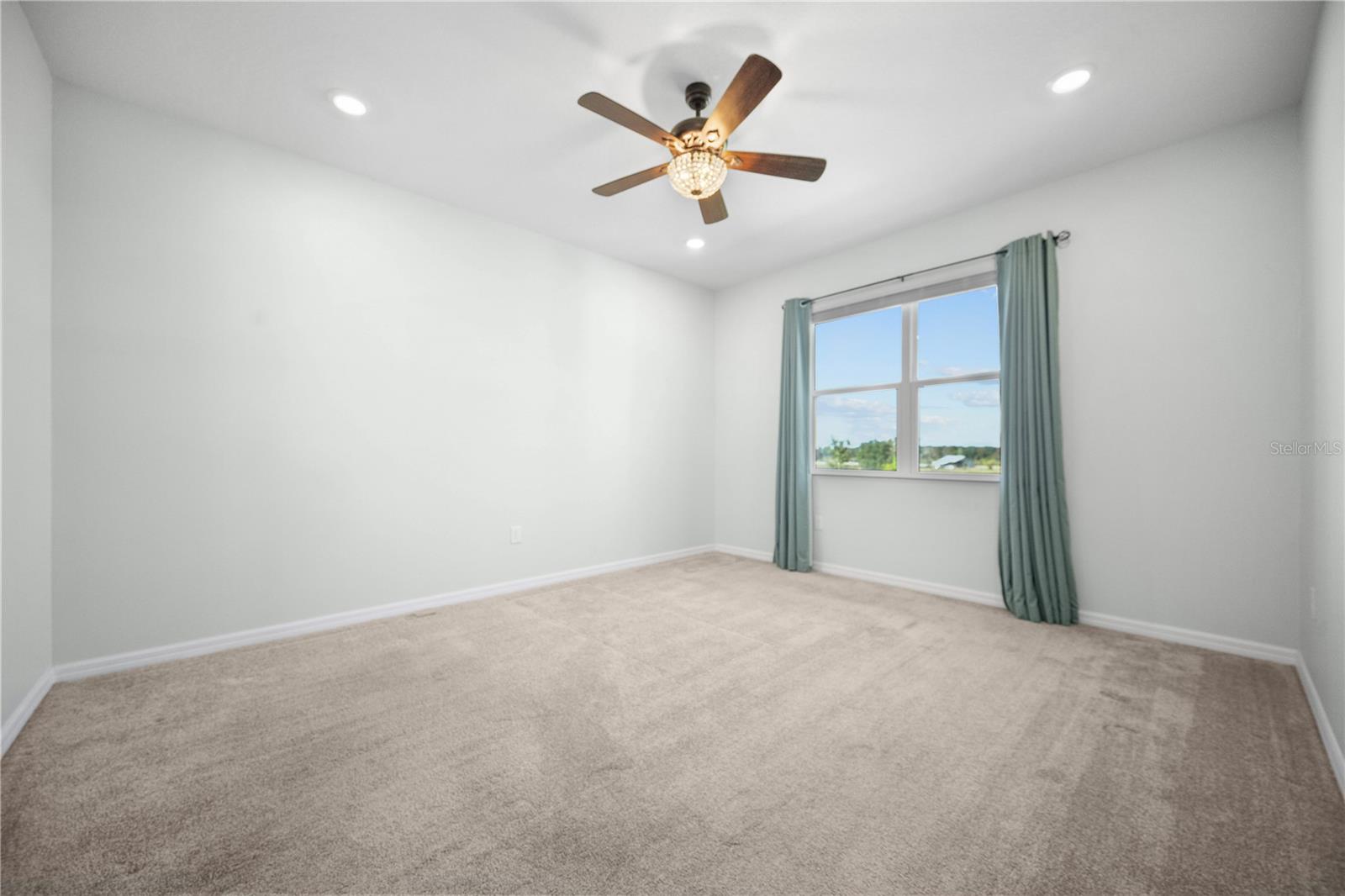 1688 LITTLELEAF BOXWOOD LOOP