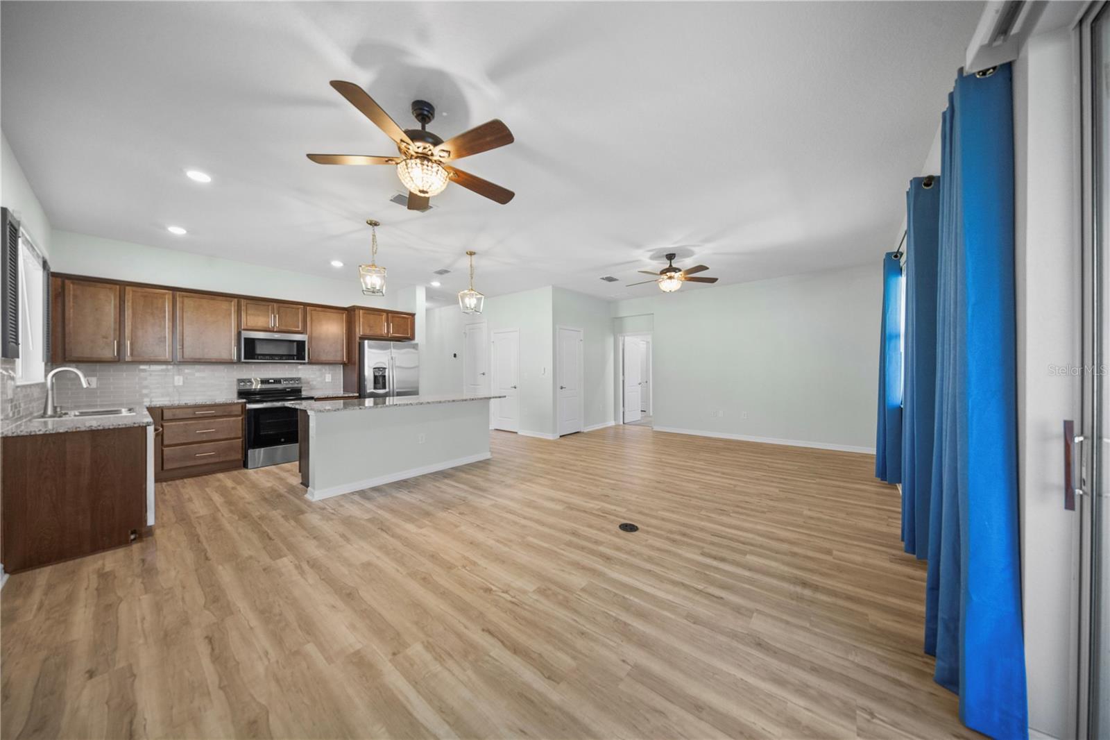 1688 LITTLELEAF BOXWOOD LOOP