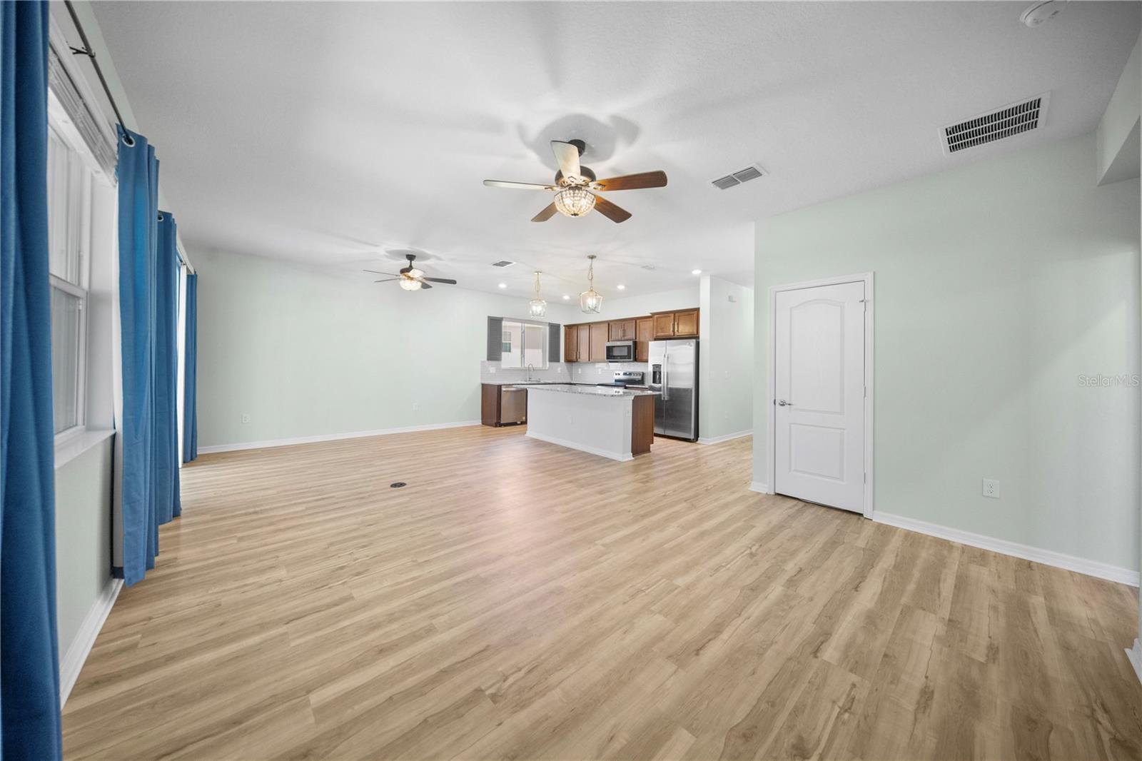 1688 LITTLELEAF BOXWOOD LOOP