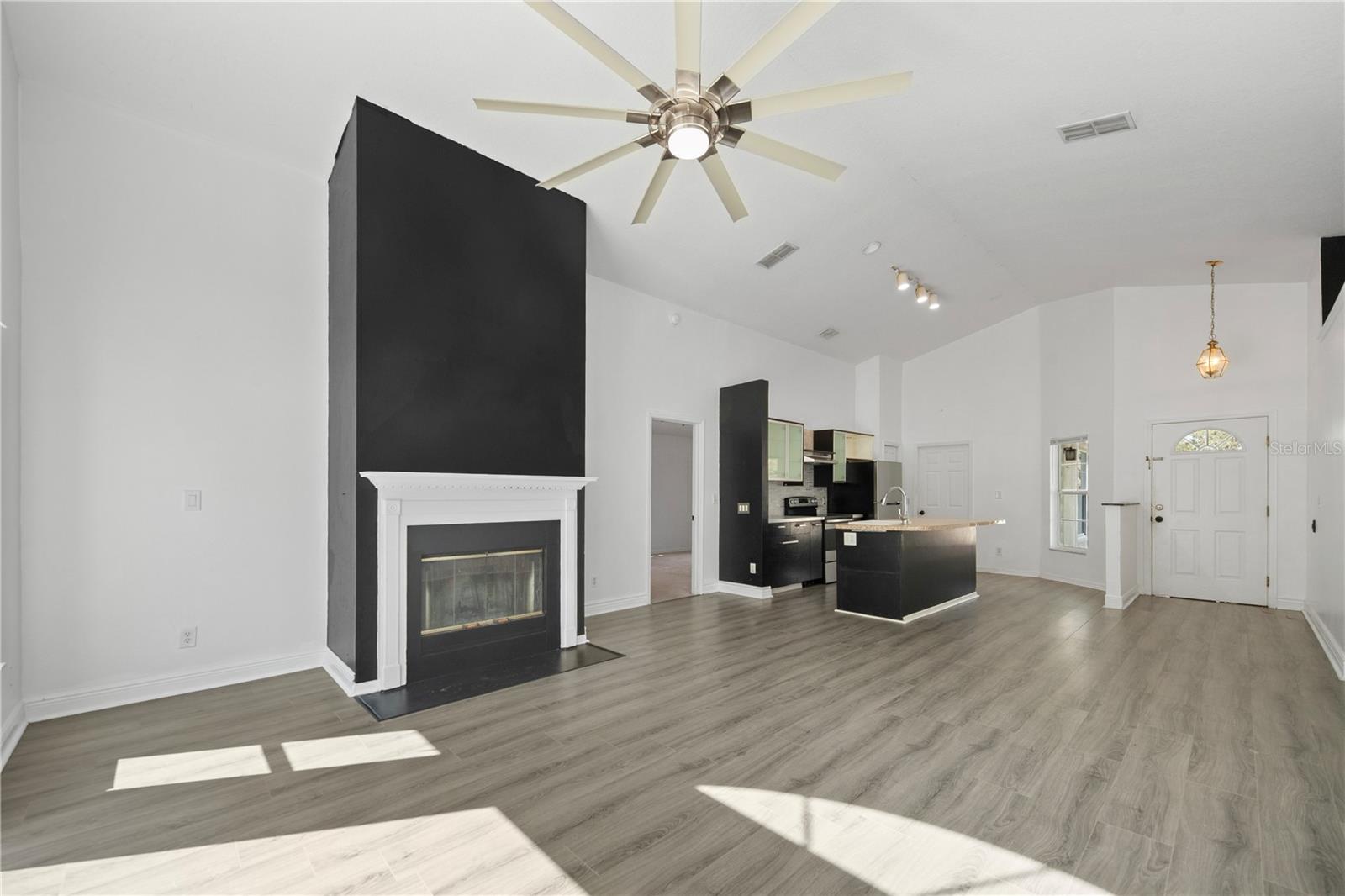 11748 Constance Way