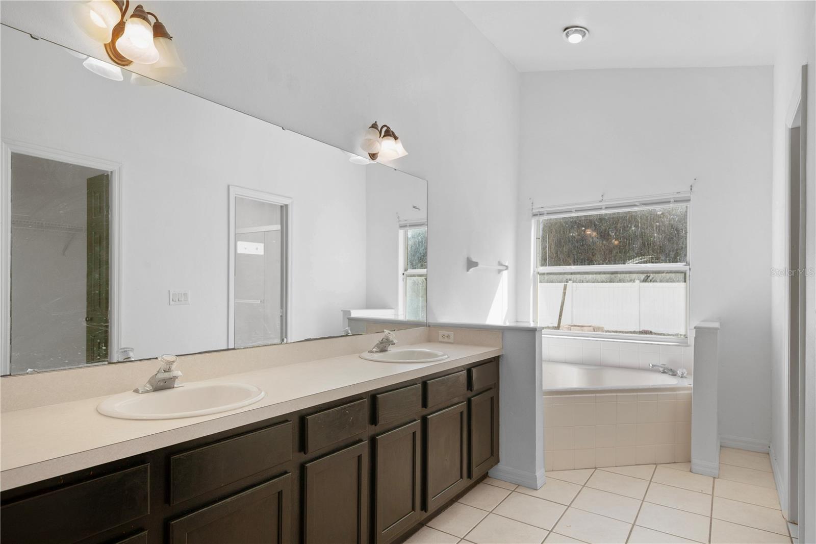 11748 Constance Way