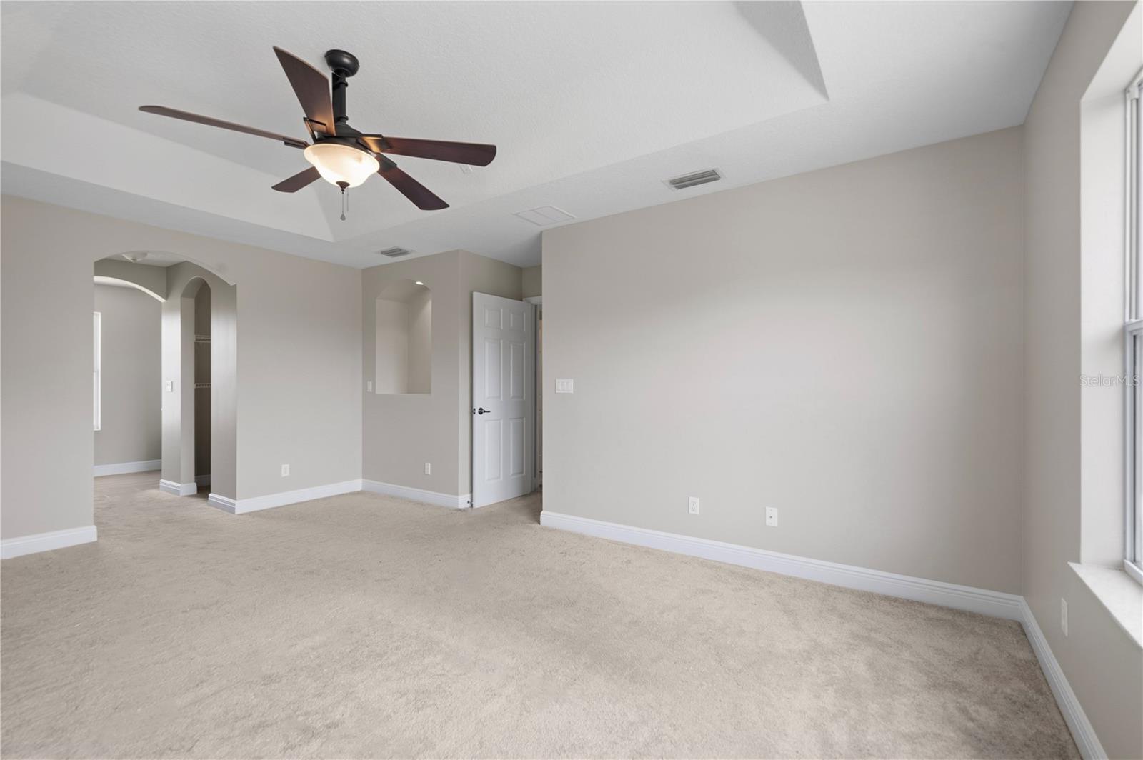 8848 Bogaert Dr