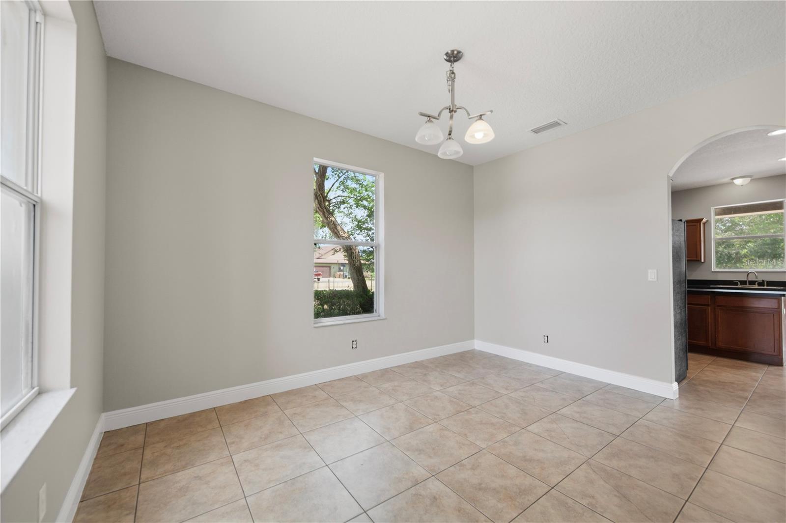 8848 Bogaert Dr