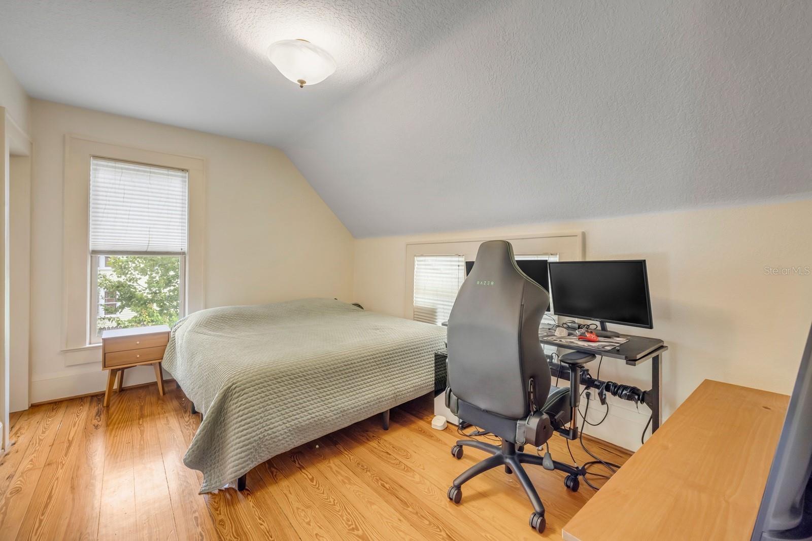 417 W MINNESOTA AVE