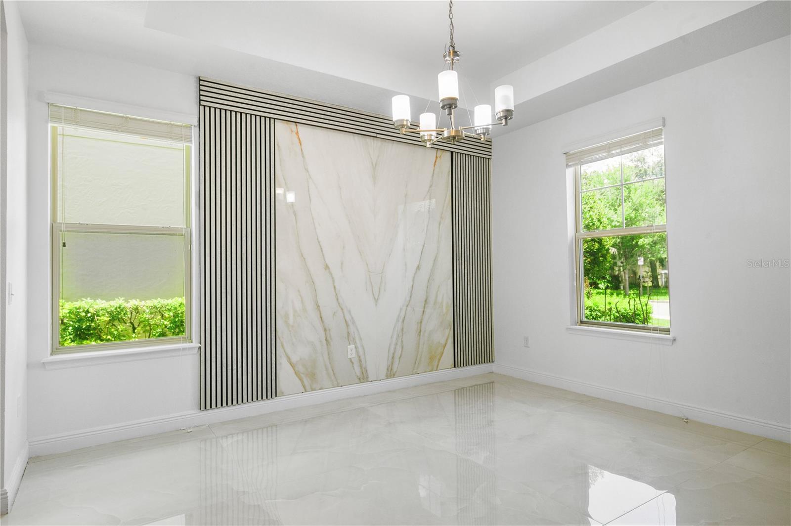 8394 LOOKOUT POINTE DR