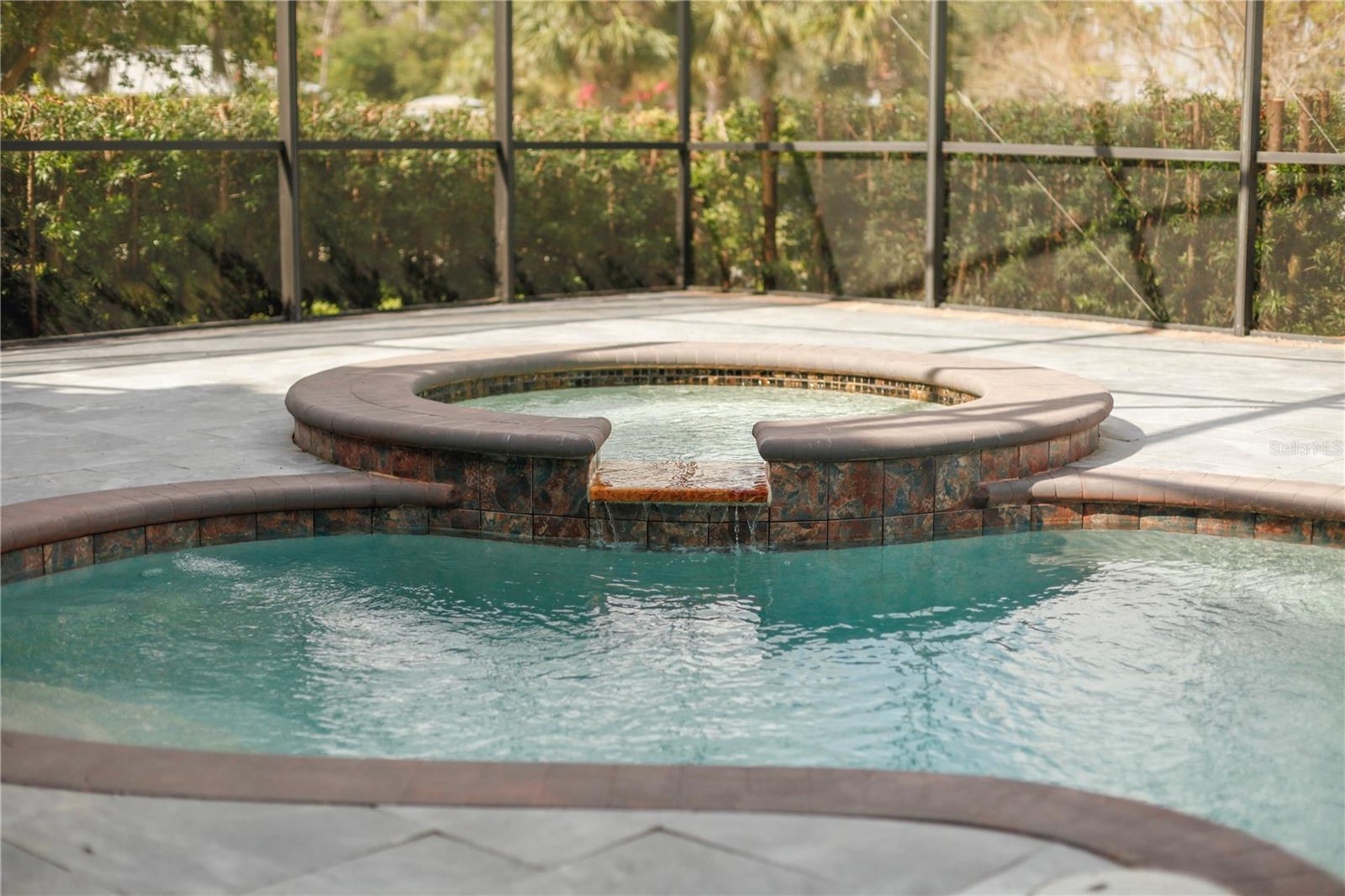 8394 LOOKOUT POINTE DR