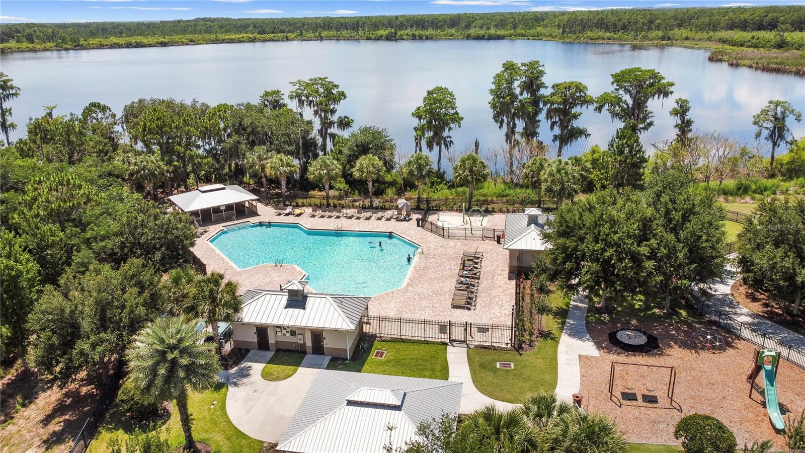 8394 LOOKOUT POINTE DR