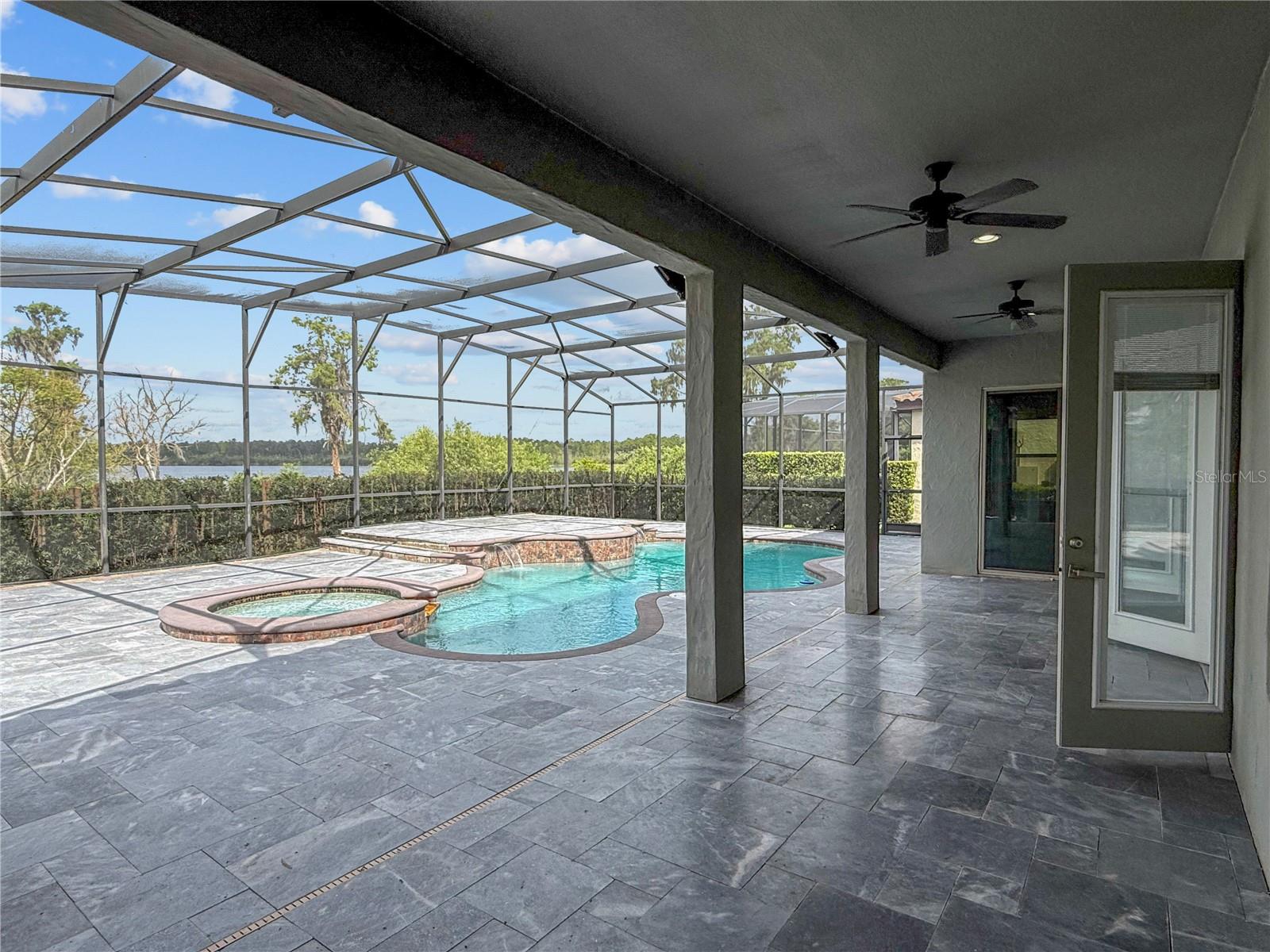 8394 LOOKOUT POINTE DR