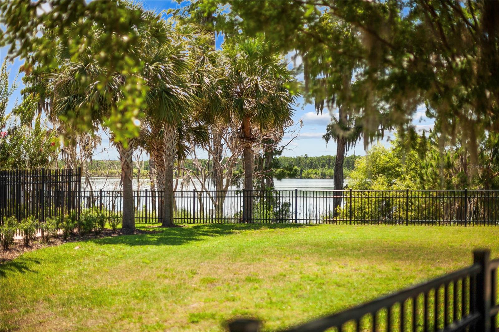 8394 LOOKOUT POINTE DR