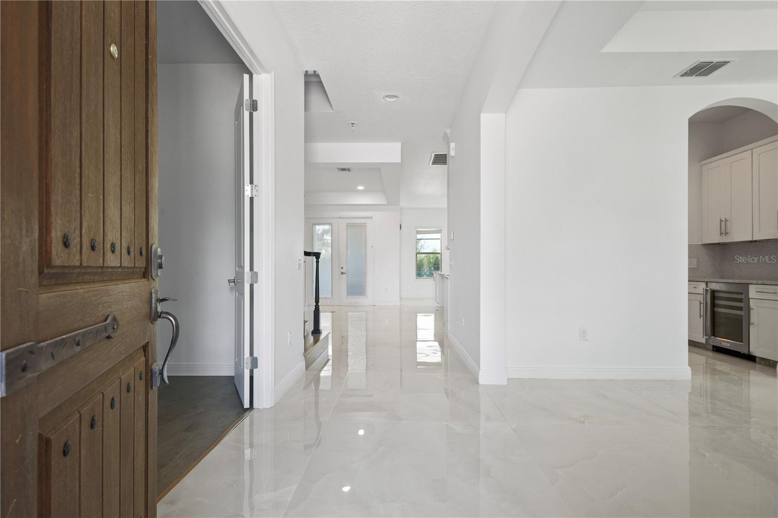 8394 LOOKOUT POINTE DR