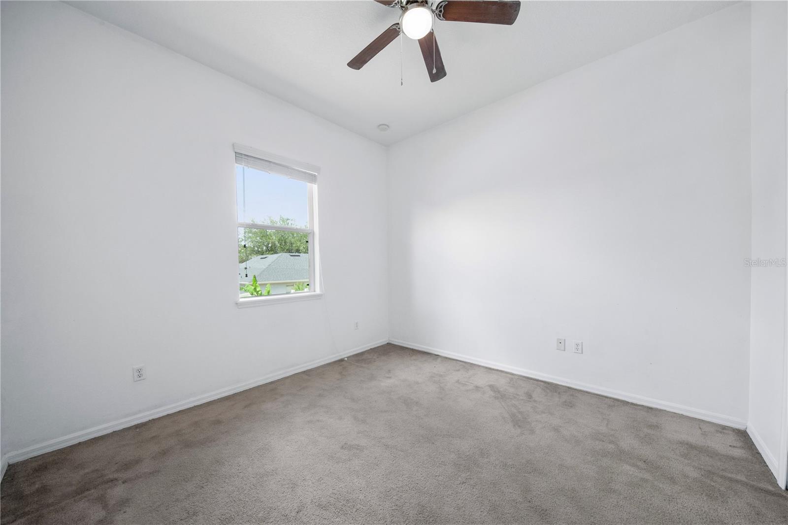 904 White Oak Way