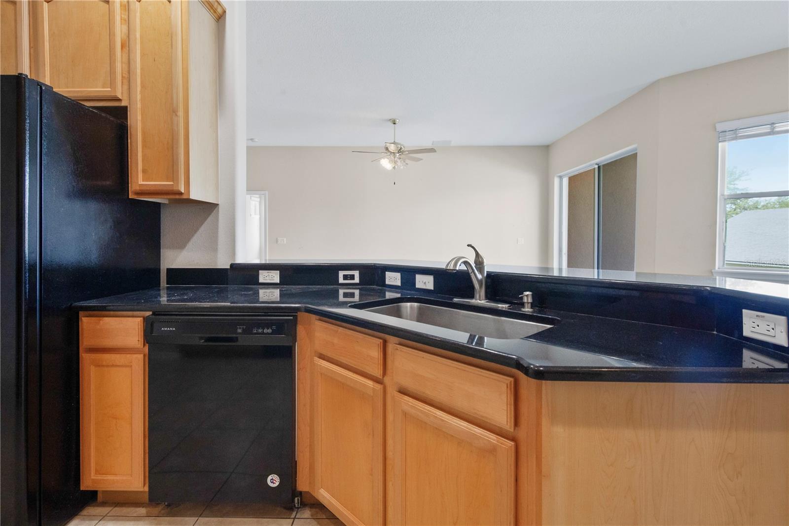 904 White Oak Way
