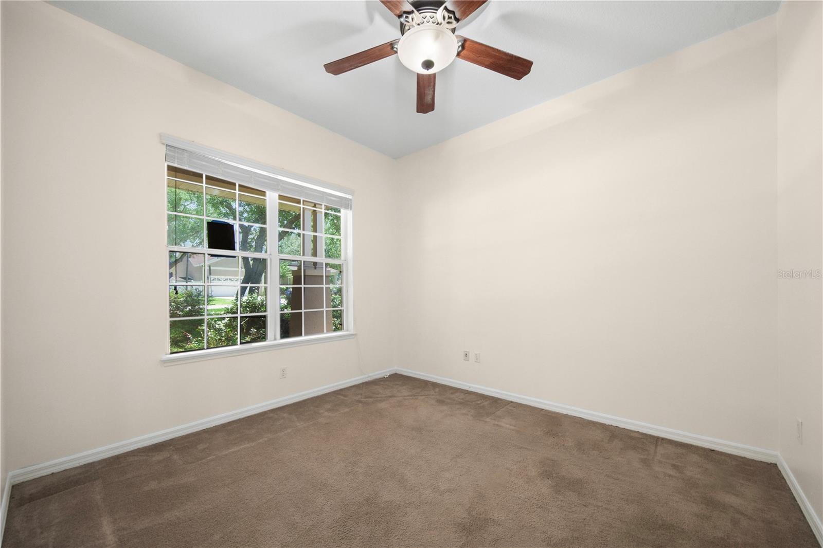 904 White Oak Way