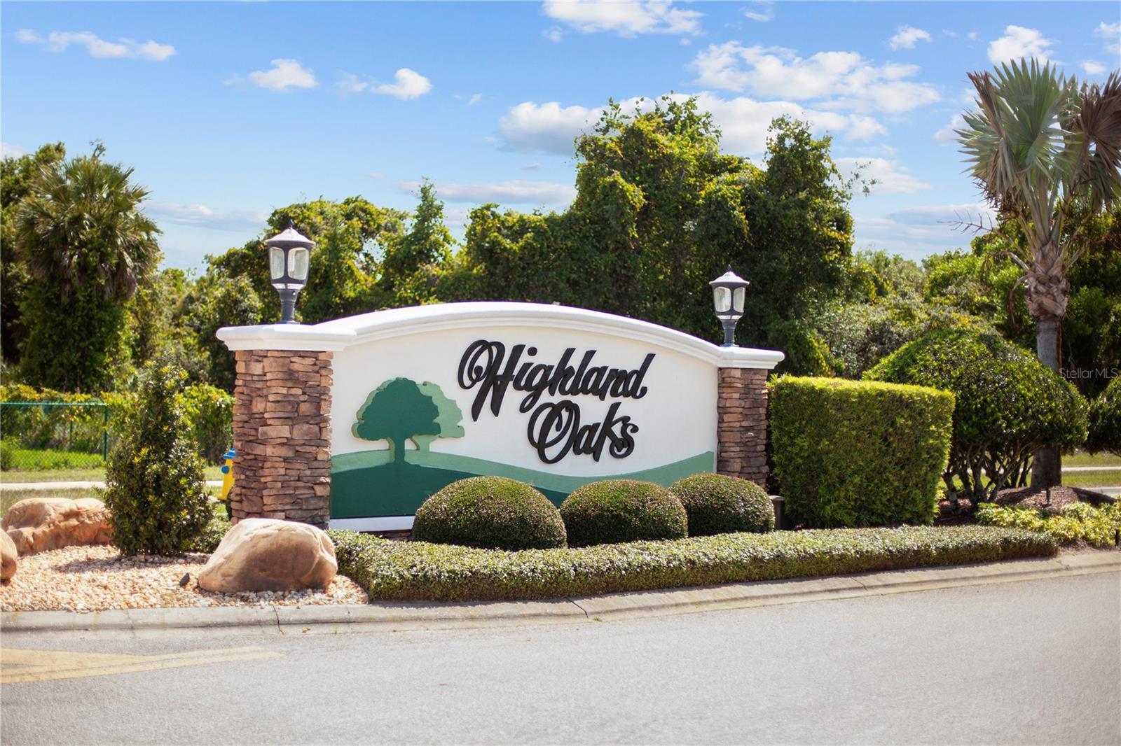 904 White Oak Way