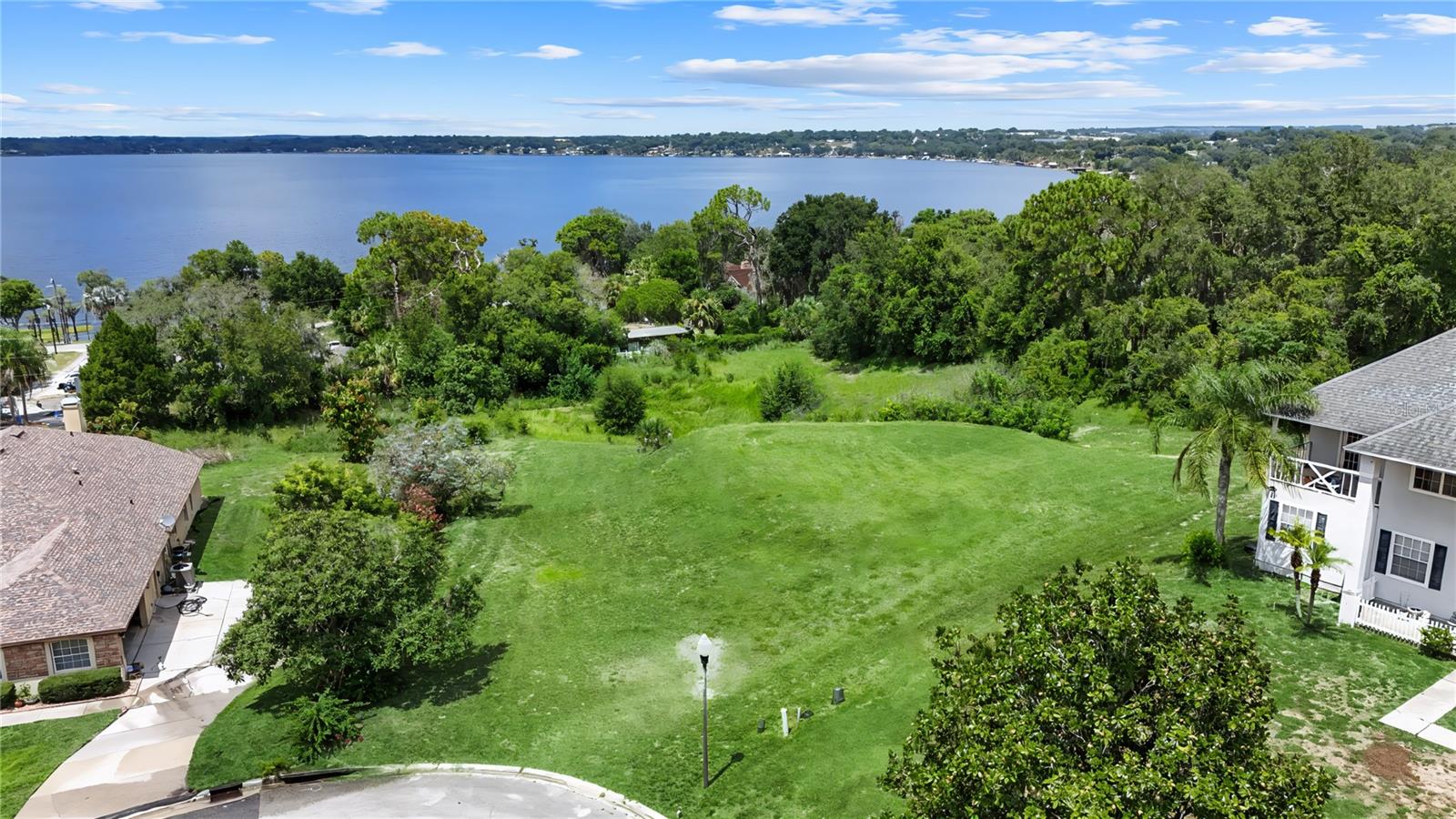 12615 Crown Point Cir