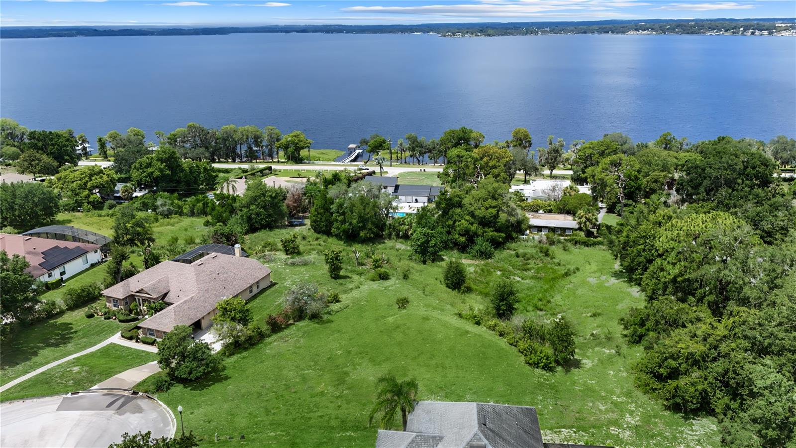 12615 Crown Point Cir