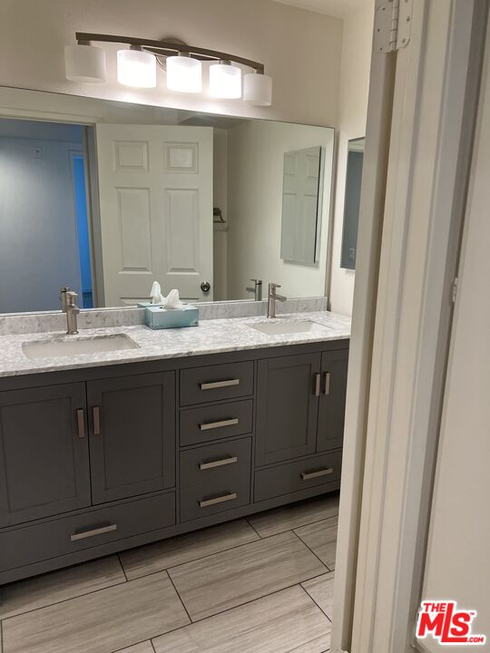 4810 S La Brea Ave Unit: 206