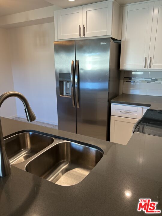 4810 S La Brea Ave Unit: 206