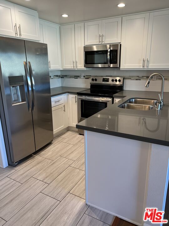 4810 S La Brea Ave Unit: 206