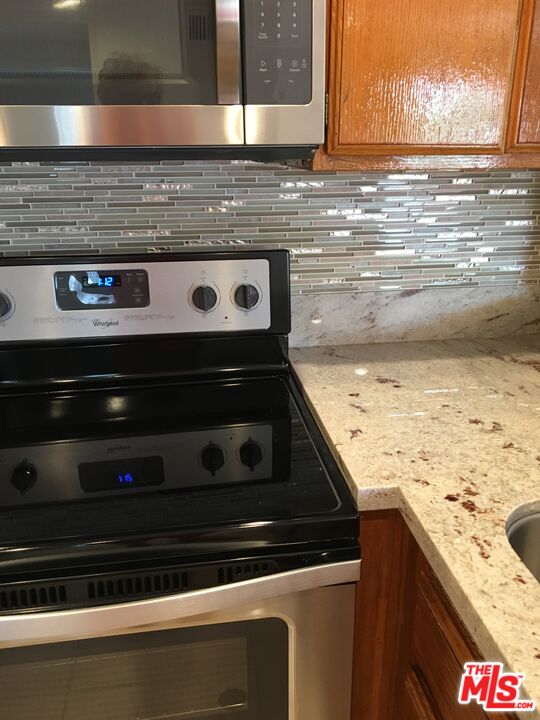 4810 S La Brea Ave Unit: 202