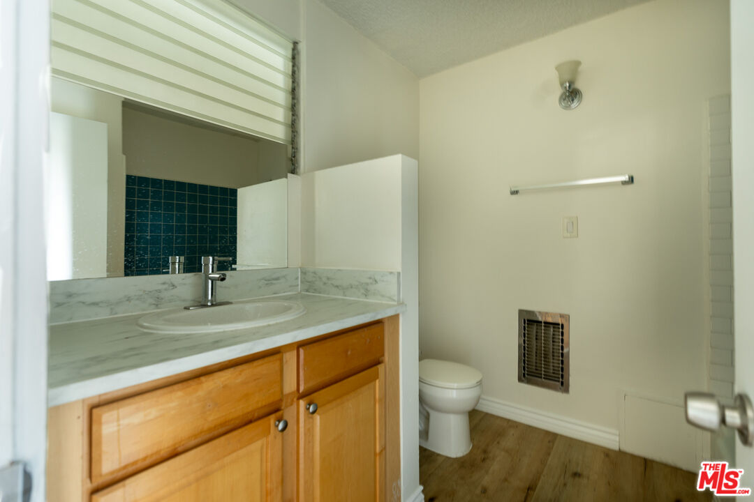 11131 Rose BLVD Unit: 3